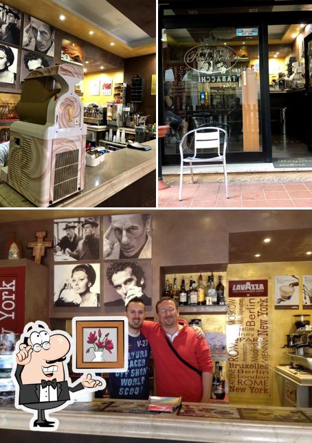 La interni e bancone da bar del ristorante
