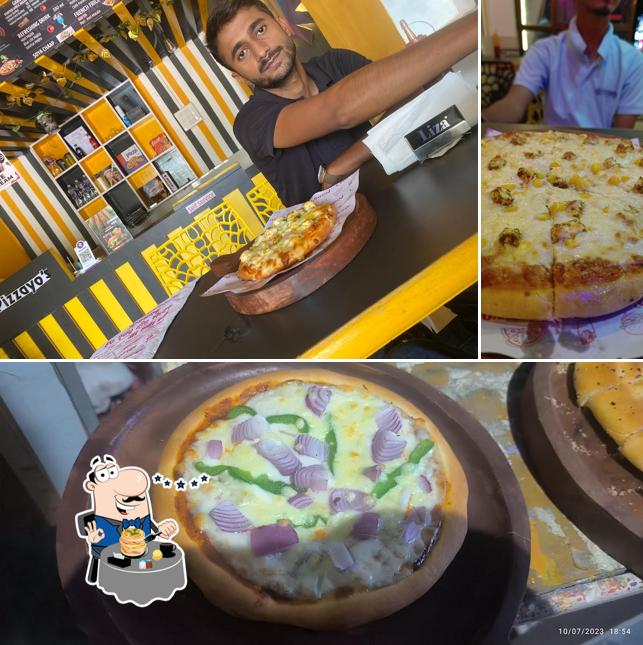 Food at PIZZAYO'S (restaurants)