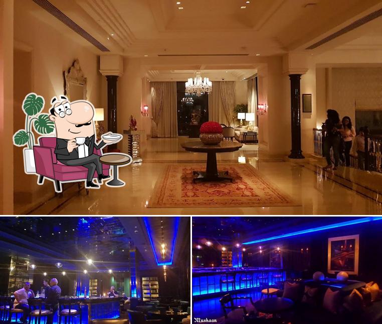 Check out how Library Blu at The Leela Palace Chennai looks inside