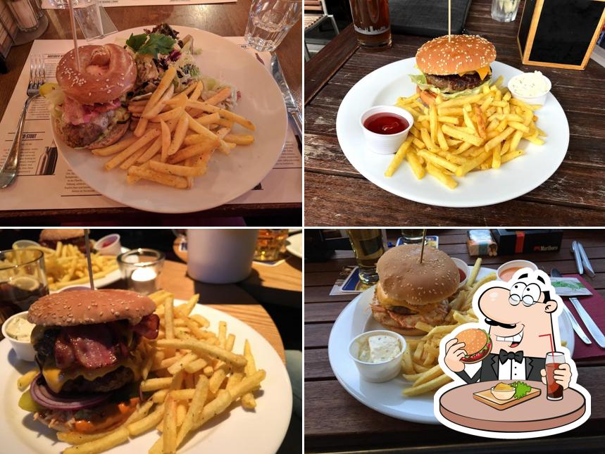 Ocean Five - Food & Drinks