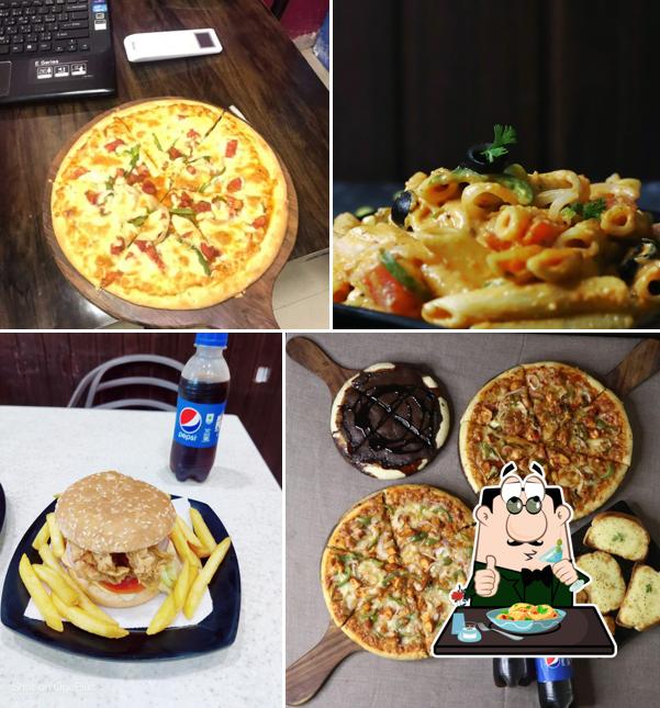 Macaroni and cheese at Rio's Pizza