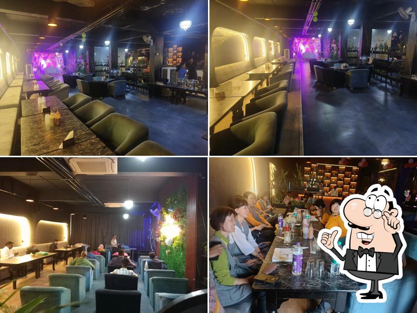 Vinayaka Restaurant( Rooftop & Lounge)