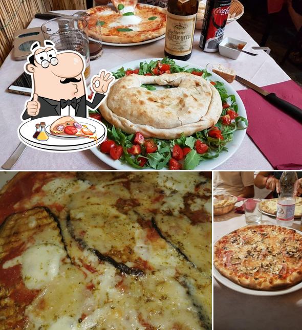 Prenditi una pizza a Pizzeria Lo squalo