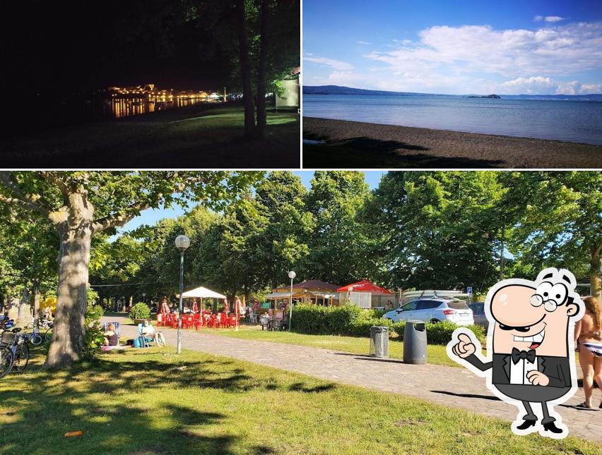 Goditi la vista dagli esterni di Bora Bora Beach Capodimonte