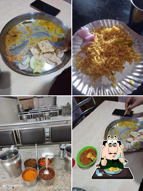 Food at Basaveshwara Khanavali