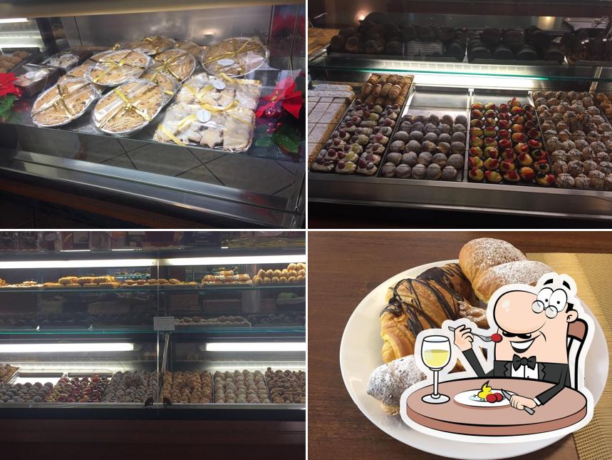 Cibo al Pasticceria Martini Sns Di Martini Carlo C