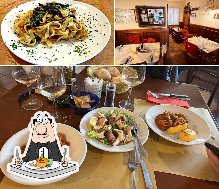 Tra le diverse cose da Osteria Piccolo Piemonte si possono trovare la cibo e interni