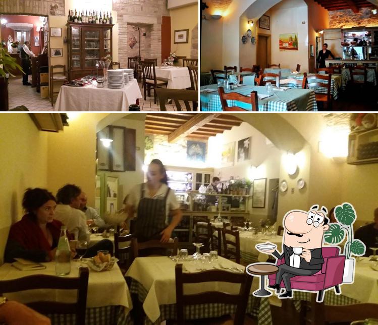 Gli interni di Trattoria Degli Umbri