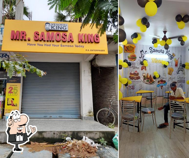 The interior of MR.SAMOSA KING