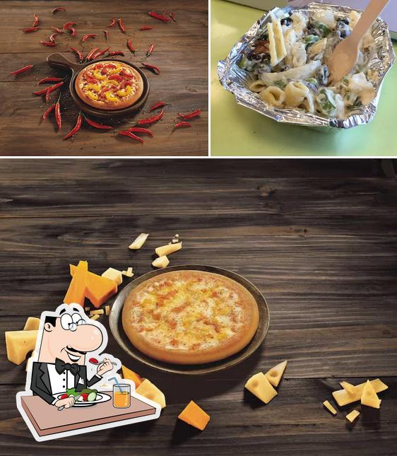 Food at Domino's Pizza Vyttila, Kochi
