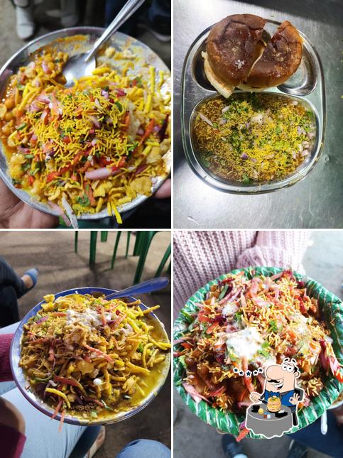 Chaat at Bhartia Chat Bhandar 1980 (ଭରତିଆ ଚାଟ ଭଣ୍ଡାର)