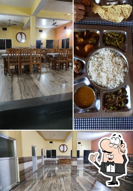 Take a seat at one of the tables at Chhotu Dhaba