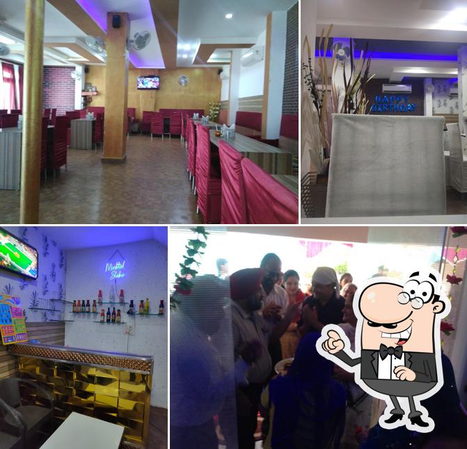 The interior of CITY FOOD