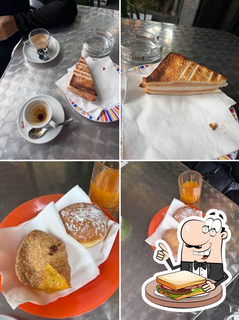 Toast al formaggio al Bar Sport