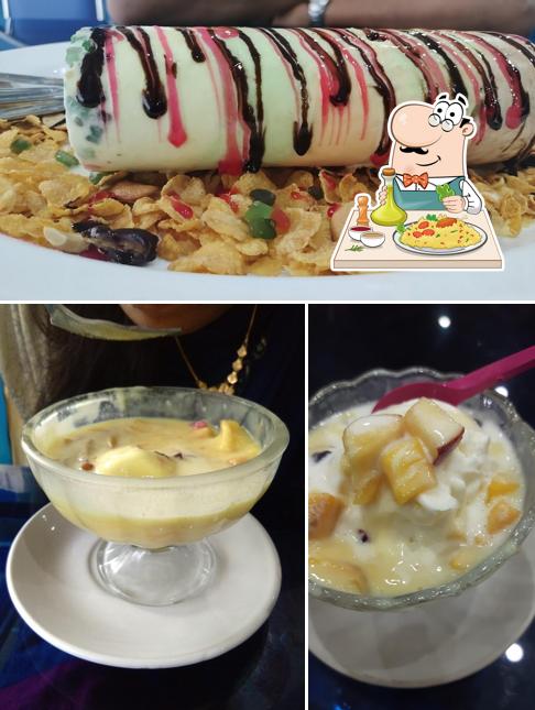 Meals at Ponpulari Ice Cream Parlour