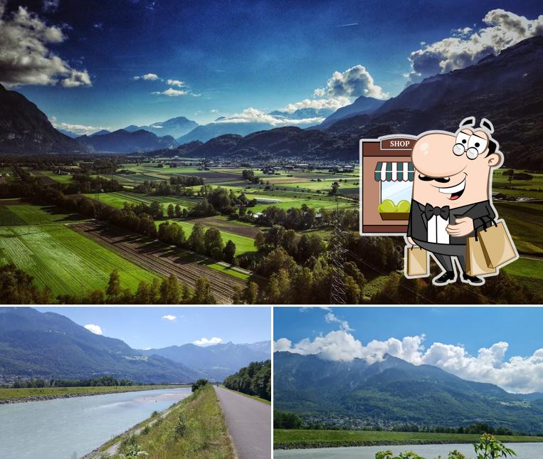 Goditi la vista dagli esterni di Raststätte Rheintal West