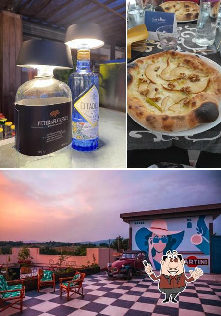 Tra le diverse cose da Terrazza 22 si possono trovare la cibo e esterno