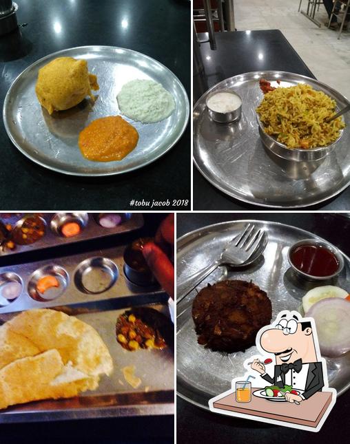 Meals at Hotel Aryas