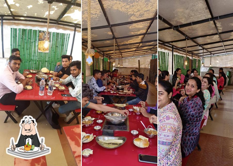 Food at hot pot misal & cafe'
