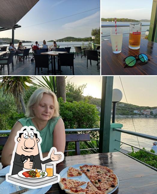 Caffe Bar "Iz" & Pizza
