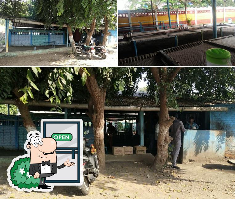 The exterior of Shree Rang Dhaba