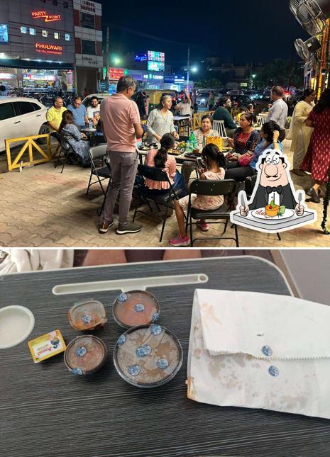 Food at Kulcha Lal Parantha Das