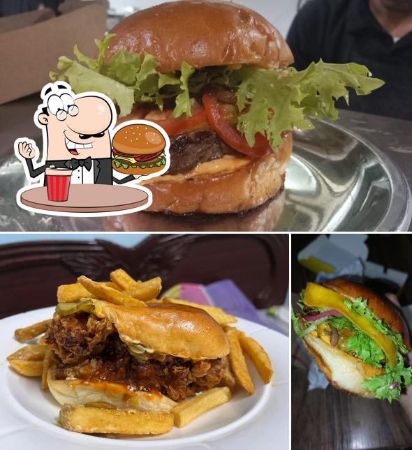 Hamburger at Louis Burger, Banjara Hills