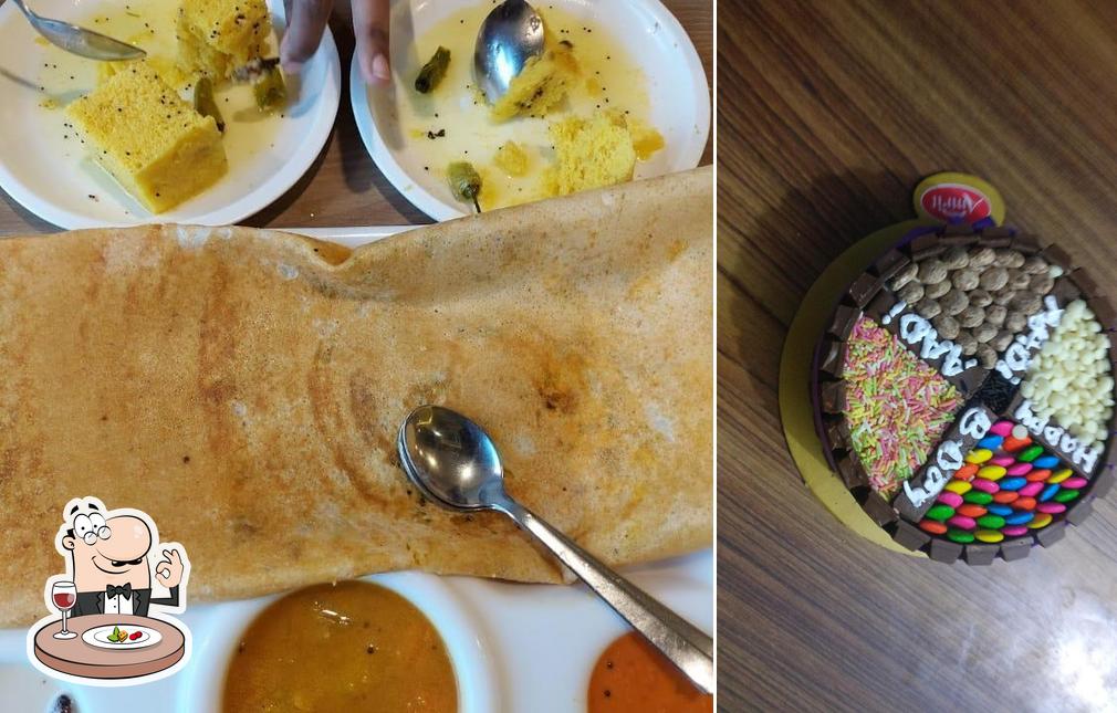 Food at Amrit Confectioners