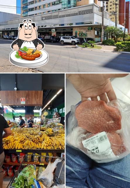 Confira a foto mostrando comida e exterior no Oba Hortifruti