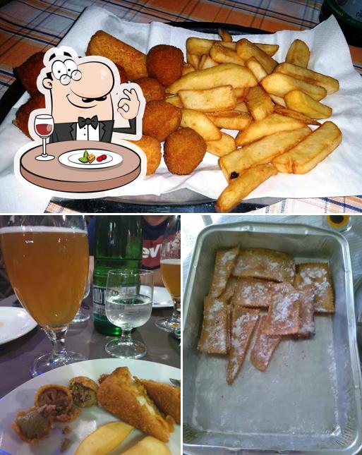 Questa è la immagine che raffigura la cibo e birra di I Due Pini