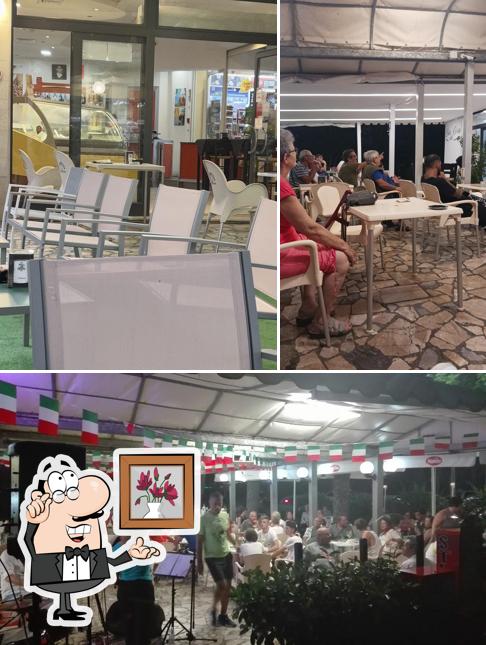 Gli interni di Bar Gelateria del Corso