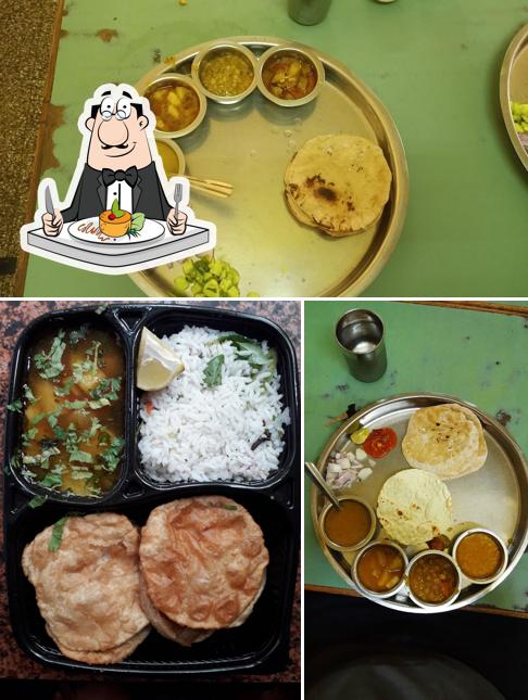 Food at Milan Bhojnalaya