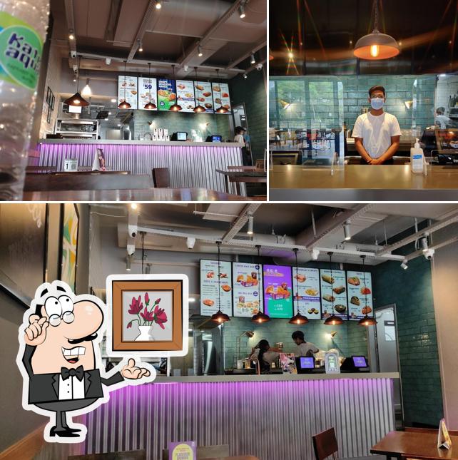 The interior of Taco Bell