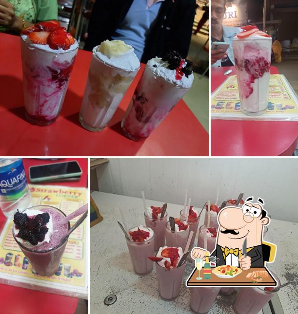 Food at Strawberry Corner