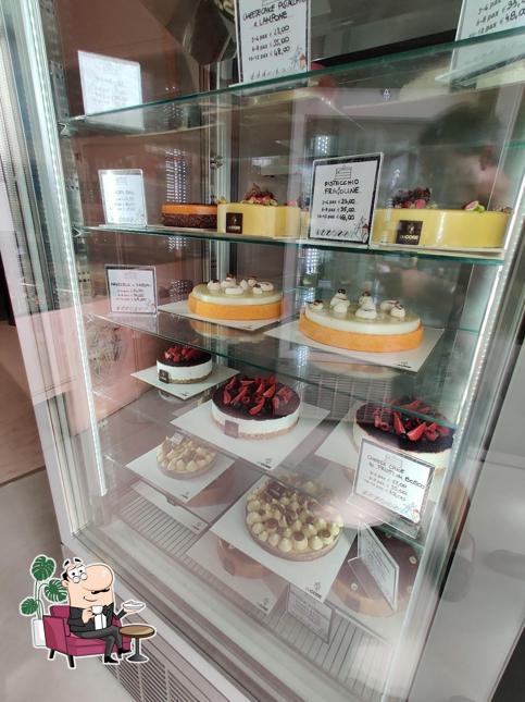 Gli interni di deCORE gelato creativo