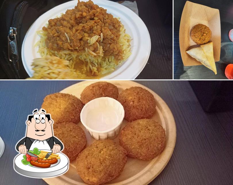 Platti al Aqla street food medio-orientale