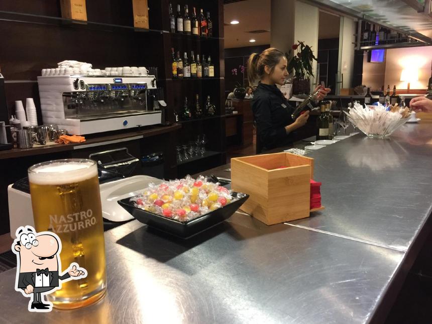 Siediti a un tavolo di Ristorante Leonardo