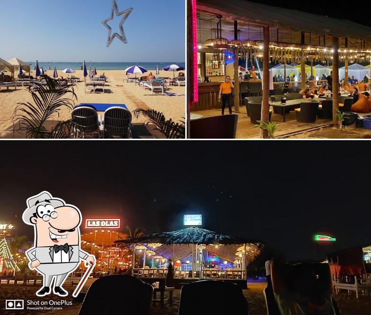 The exterior of Sky Lark Beach Cafe