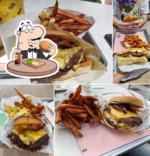 Ordina un hamburger a Bun Burgers - Orio Center