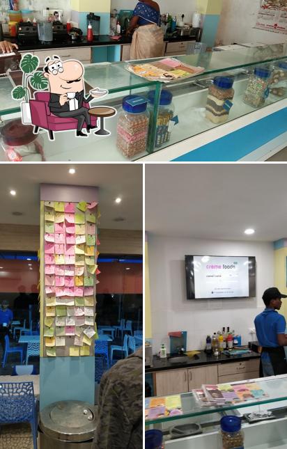 The interior of Creme Shakes