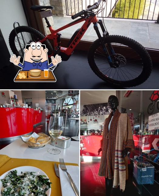 La foto della cibo e esterno di Brember Valley Bike Store