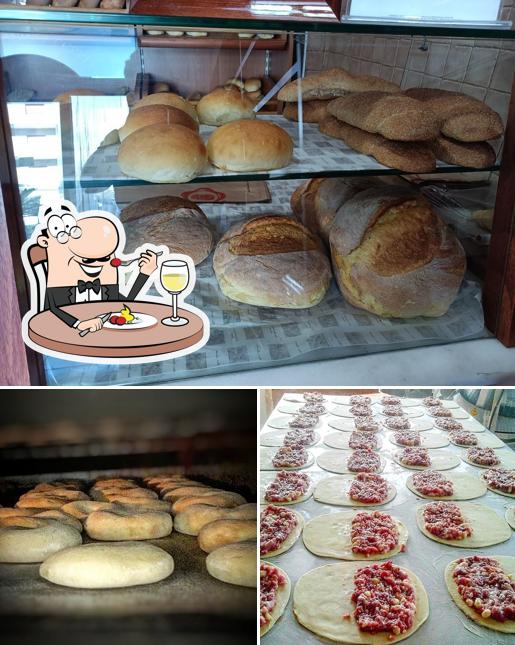 Tra le diverse cose da Panificio Palmieri si possono trovare la cibo e interni