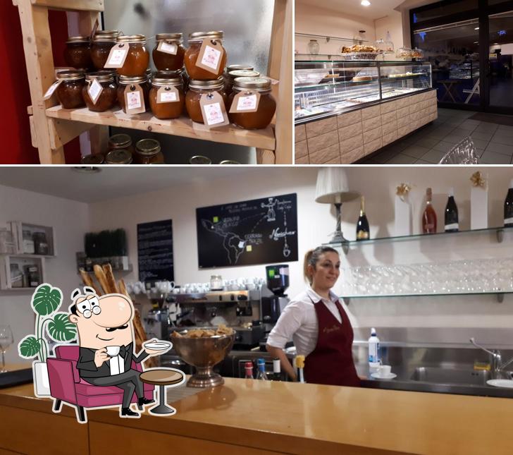 Dai un'occhiata agli interni di Pasticceria Namachoco