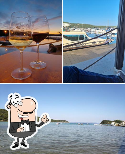 Guarda gli esterni di Caffe Bar Grota