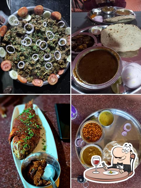 Food at Hotel Pahunchar Family Restaurant