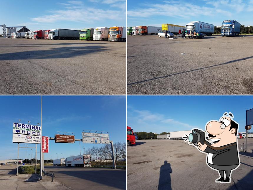 Guarda la foto di Bridisi Terminal