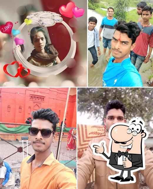 See this pic of Arjun Hotel