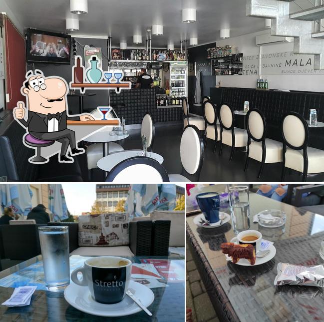 Gli interni di Cafe "Novela"