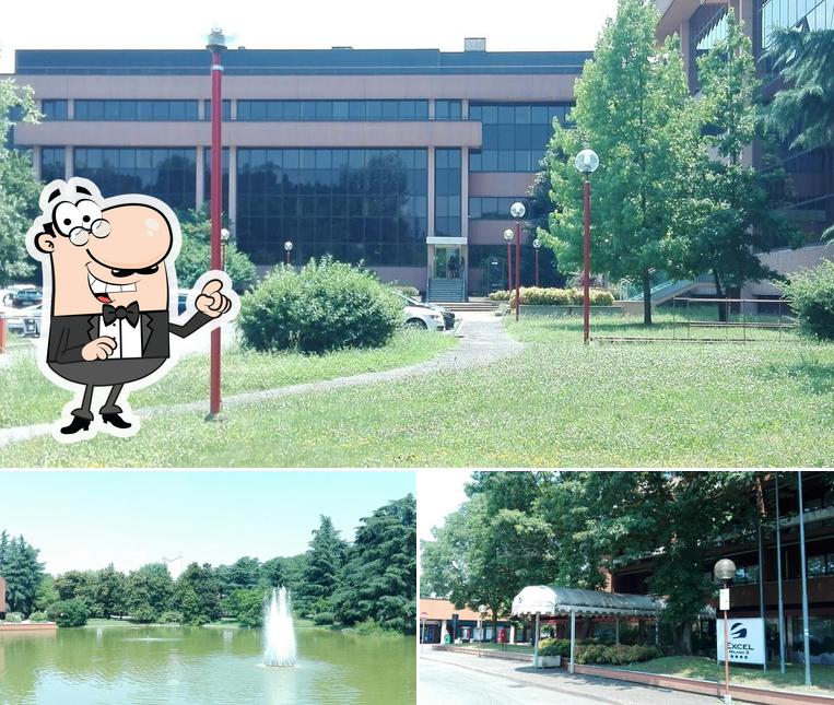 Goditi la vista dall'area esterna di Da Angelo Specialità Marinare