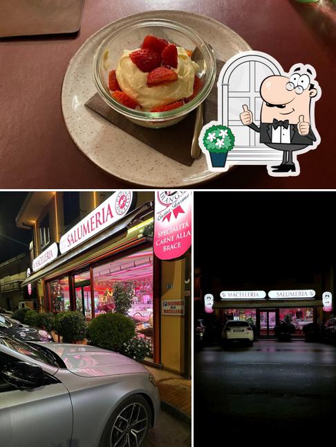 Tra le diverse cose da L'Osteria di Angelo si possono trovare la esterno e cibo